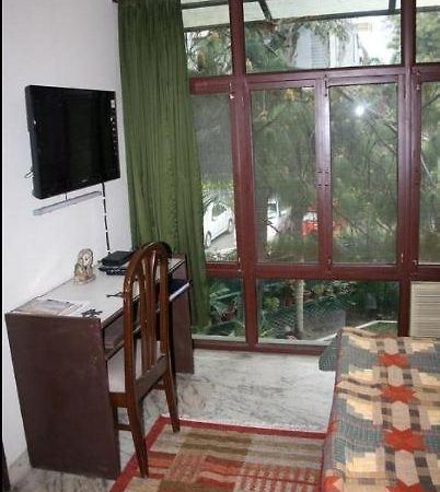 Homestay Chateau 39 New Delhi Extérieur photo